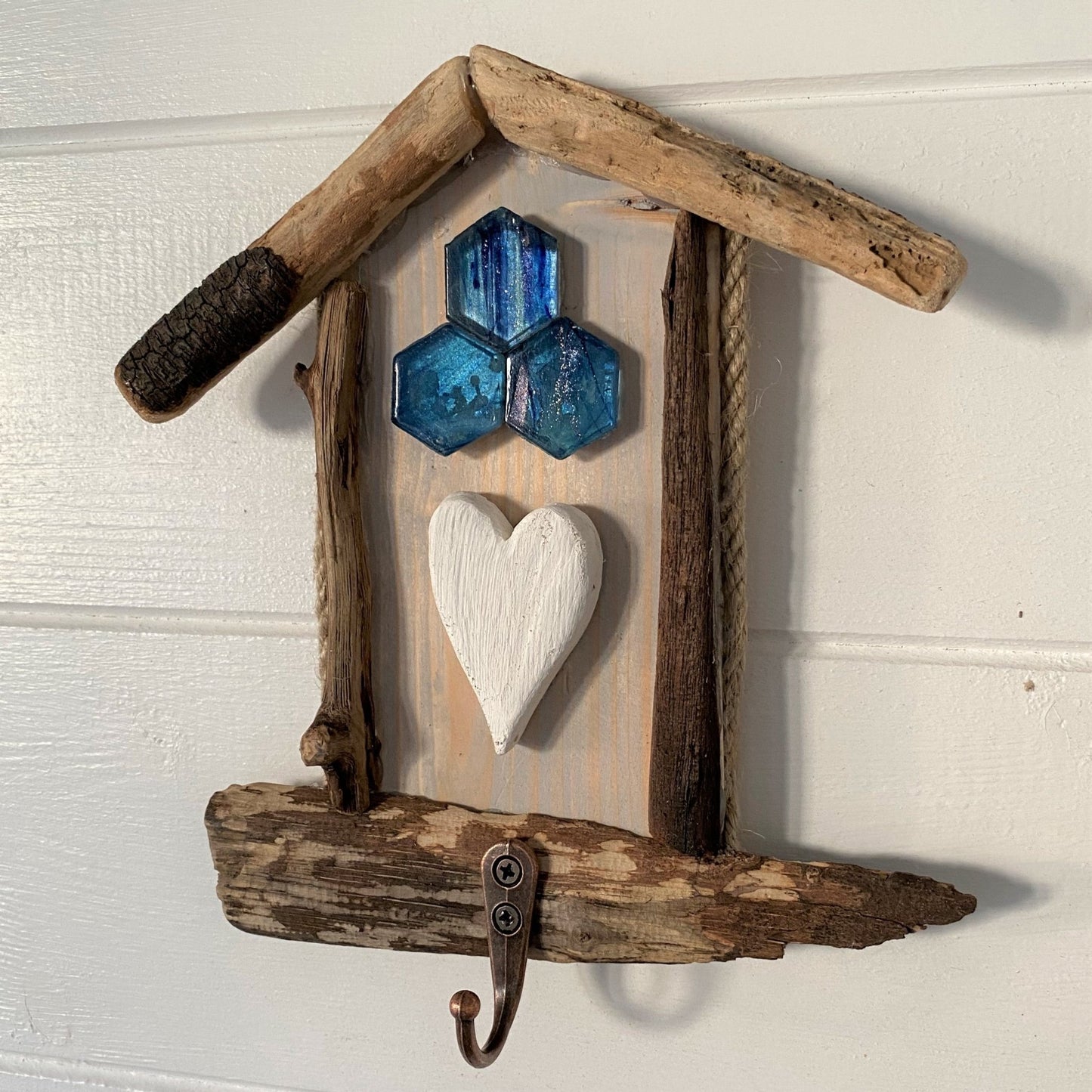 Driftwood Mini Beach Hut Key Hooks - Grey with Heart - Drift Craft by Jo