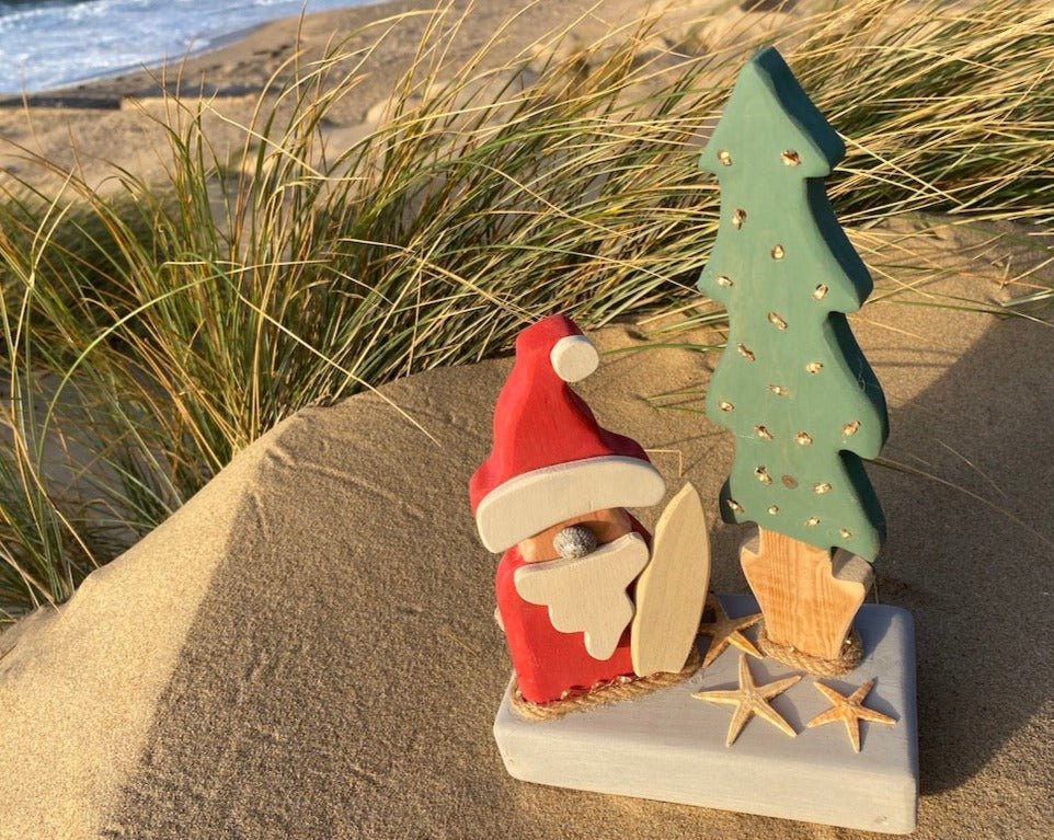 Driftcraft Christmas - Christmas Tree with lights and Santa Surfing - Drift Craft by Jo