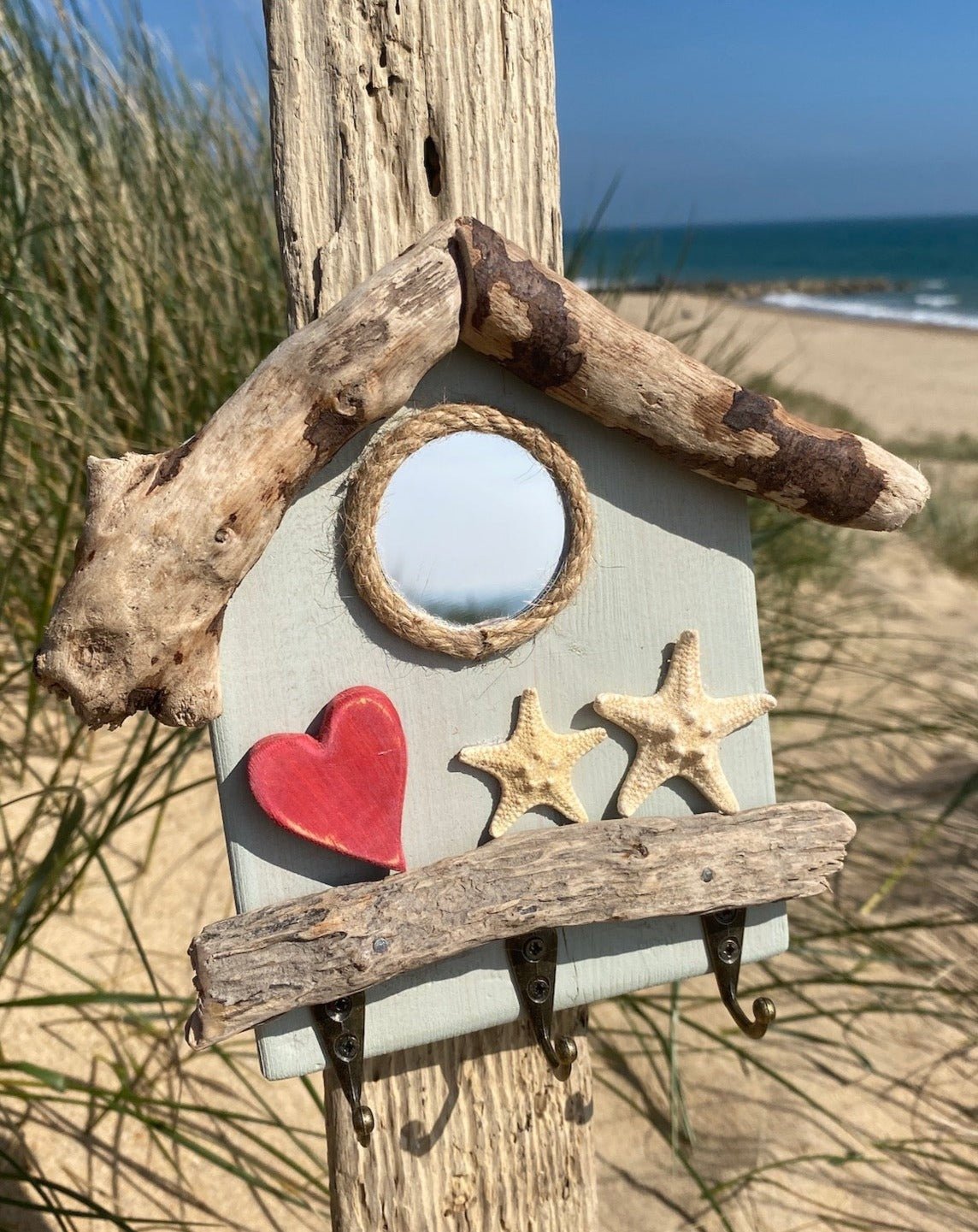 Driftwood Beach Hut Key Hooks - Light Green with Heart and Starfish - Drift Craft by Jo