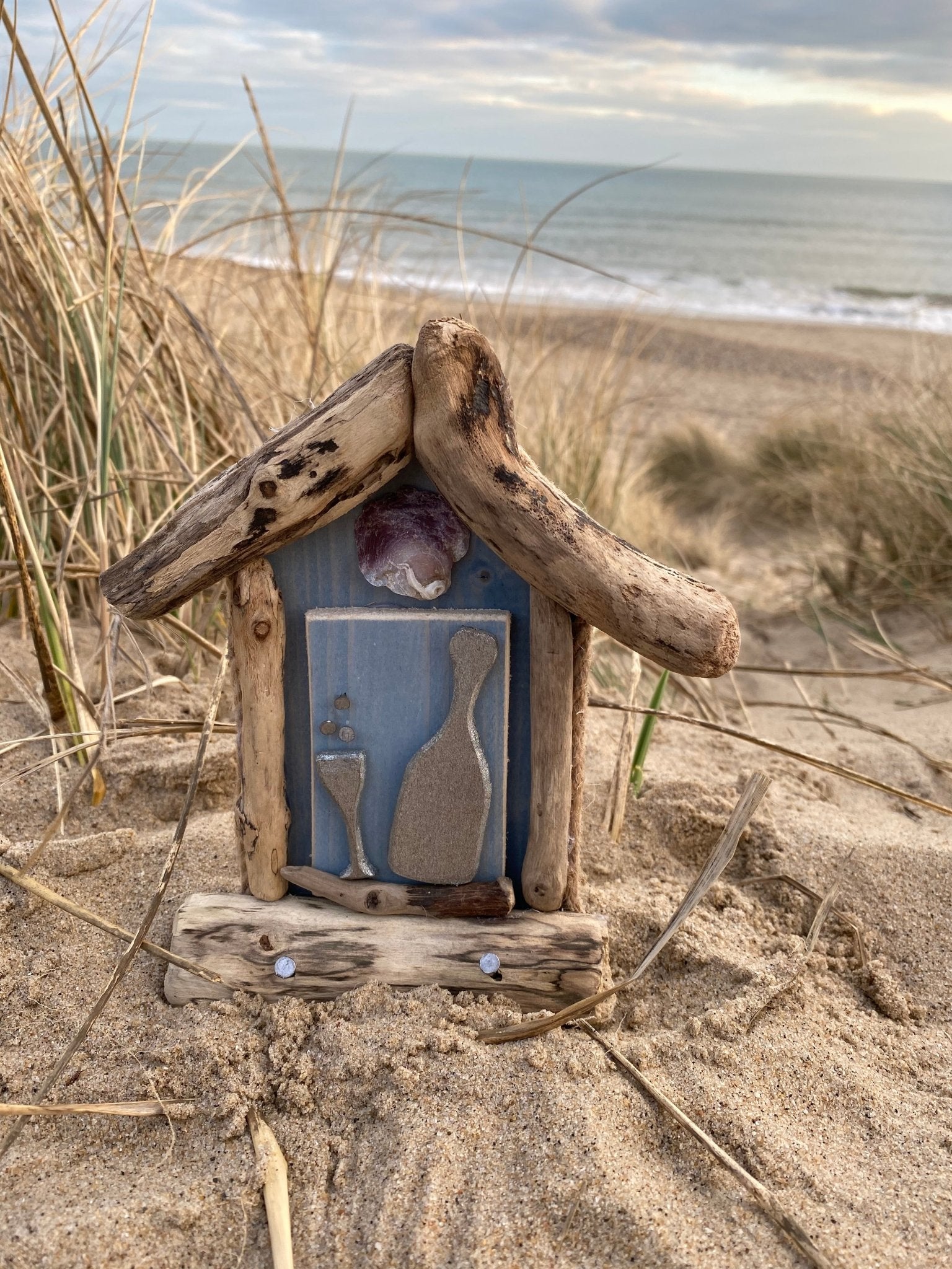 Driftwood Mini Beach Hut Key Hooks - Prosecco Shell - Drift Craft by Jo